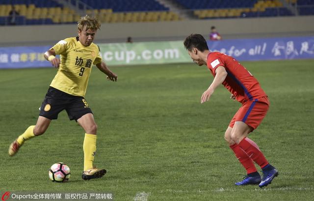 最终全场比赛结束，巴萨2-4赫罗纳。